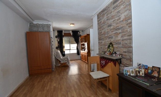 Sale - Apartment / flat -
Torrevieja - Torrevieja - Centre