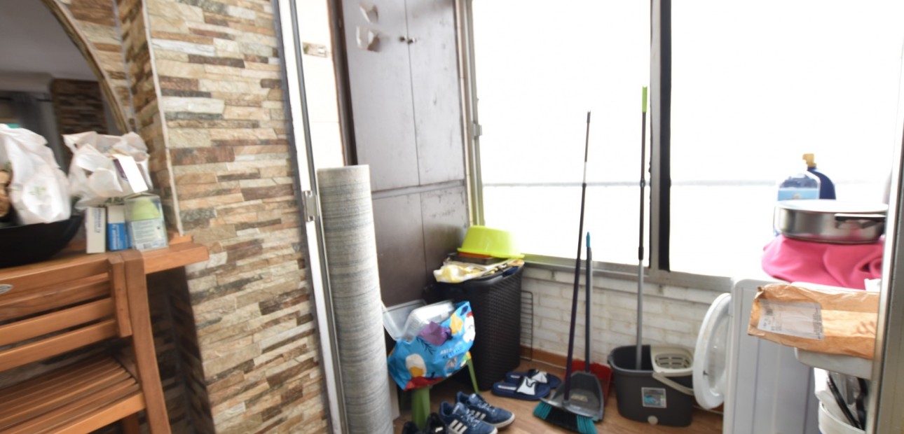 Sale - Apartment / flat -
Torrevieja - Torrevieja - Centre