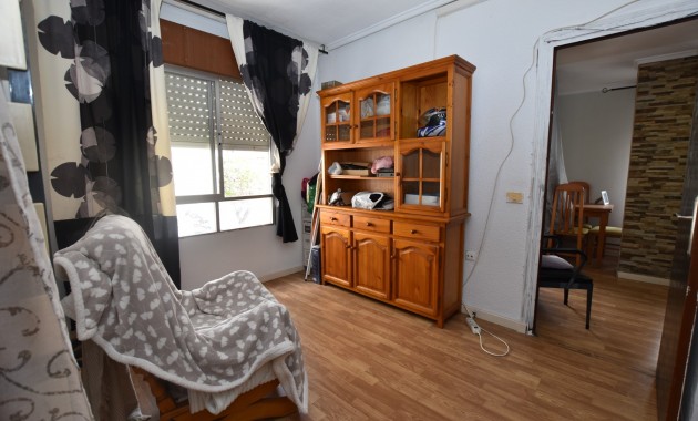 Sale - Apartment / flat -
Torrevieja - Torrevieja - Centre