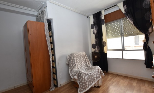 Sale - Apartment / flat -
Torrevieja - Torrevieja - Centre