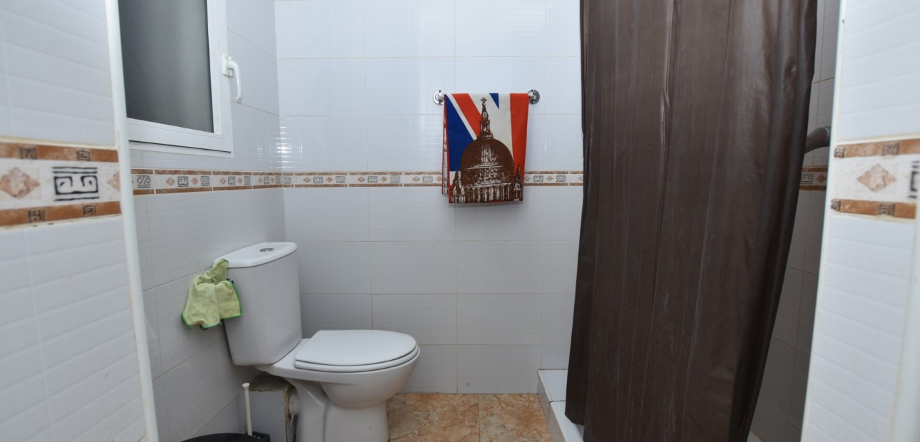 Sale - Apartment / flat -
Torrevieja - Torrevieja - Centre