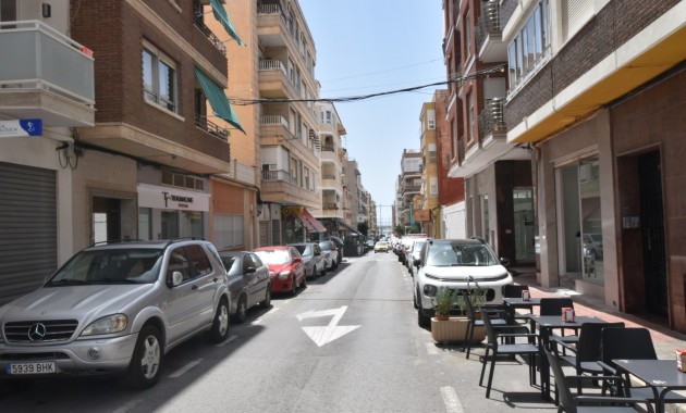 Sale - Apartment / flat -
Torrevieja - Torrevieja - Centre