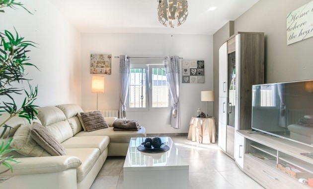 Sale - House -
Algorfa - ALGORFA