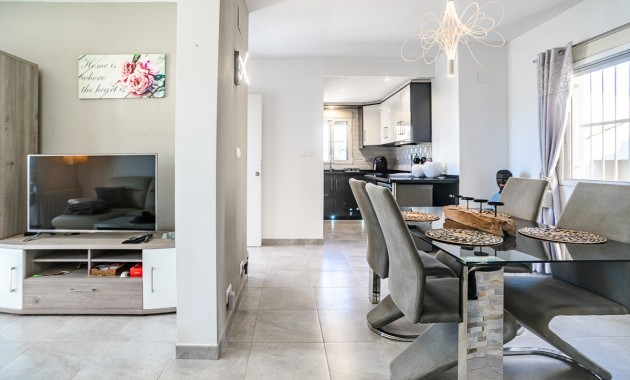 Sale - House -
Algorfa - ALGORFA