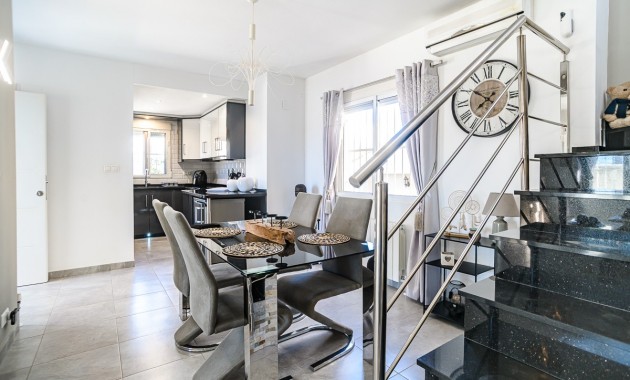 Sale - House -
Algorfa - ALGORFA