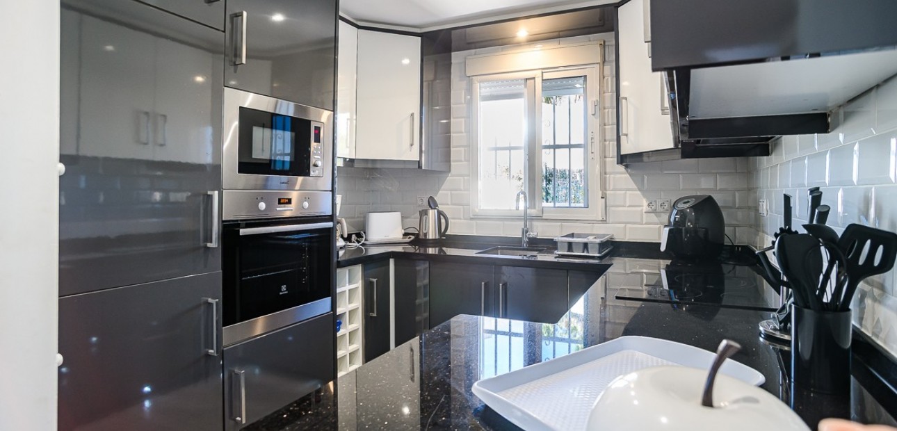 Sale - House -
Algorfa - ALGORFA