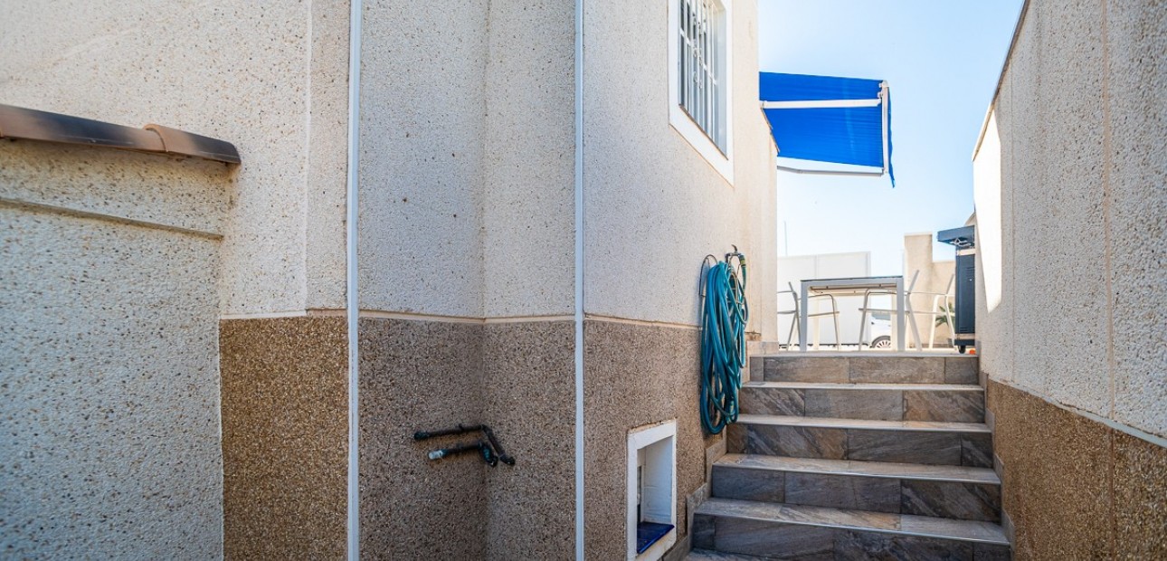 Sale - House -
Algorfa - ALGORFA