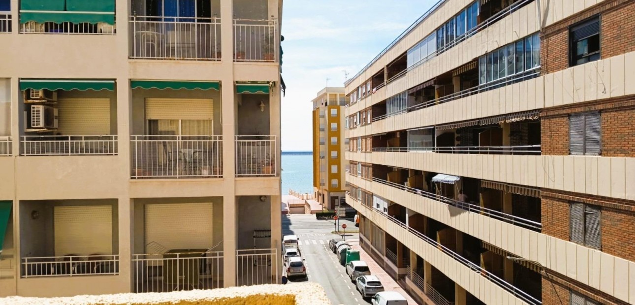 Sale - Apartment / flat -
Torrevieja - Acequion