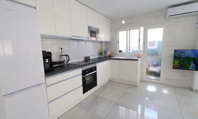 Sale - Apartment / flat -
Torrevieja - Acequion
