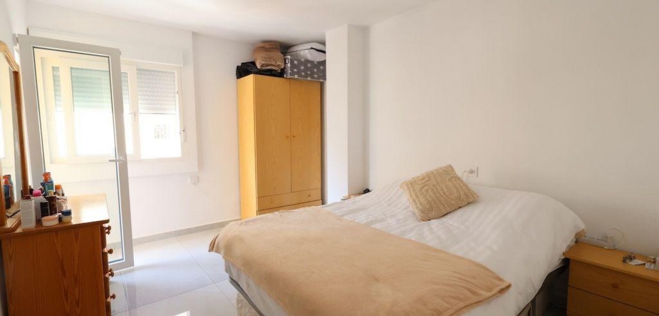Sale - Apartment / flat -
Torrevieja - Acequion