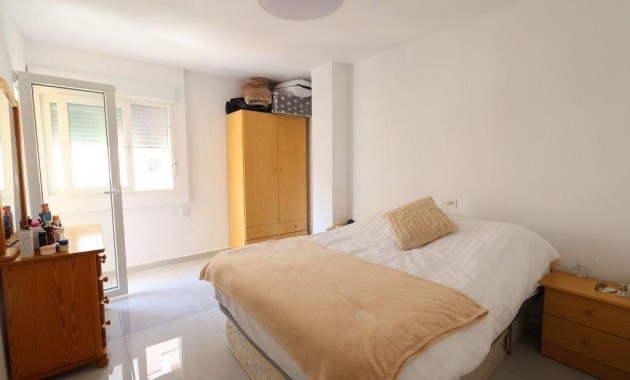 Sale - Apartment / flat -
Torrevieja - Acequion