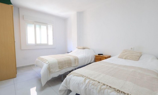 Sale - Apartment / flat -
Torrevieja - Acequion