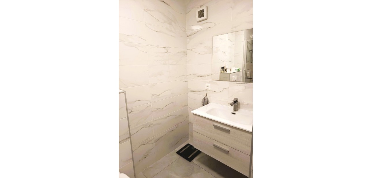 Sale - Apartment / flat -
Torrevieja - Acequion