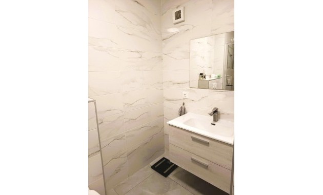 Sale - Apartment / flat -
Torrevieja - Acequion