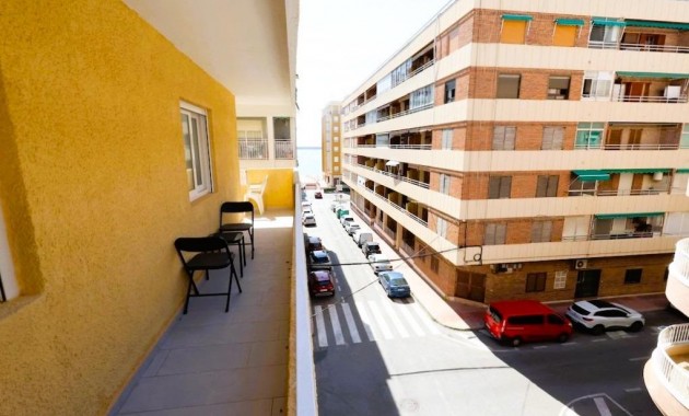 Sale - Apartment / flat -
Torrevieja - Acequion