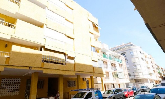 Sale - Apartment / flat -
Torrevieja - Acequion