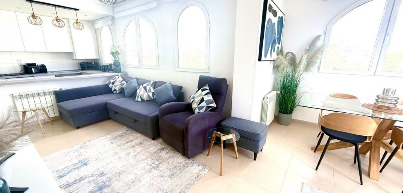Venta - Apartamento / piso -
Murcia