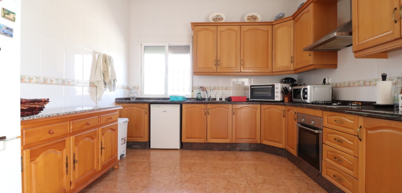 Sale - Country Property -
Albatera - Albatera - Country