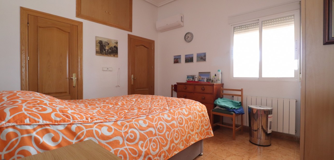 Sale - Country Property -
Albatera - Albatera - Country