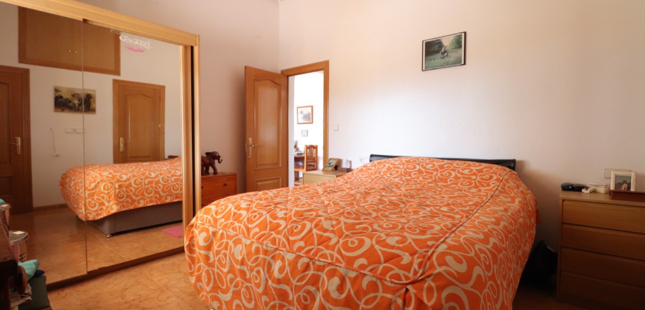 Sale - Country Property -
Albatera - Albatera - Country