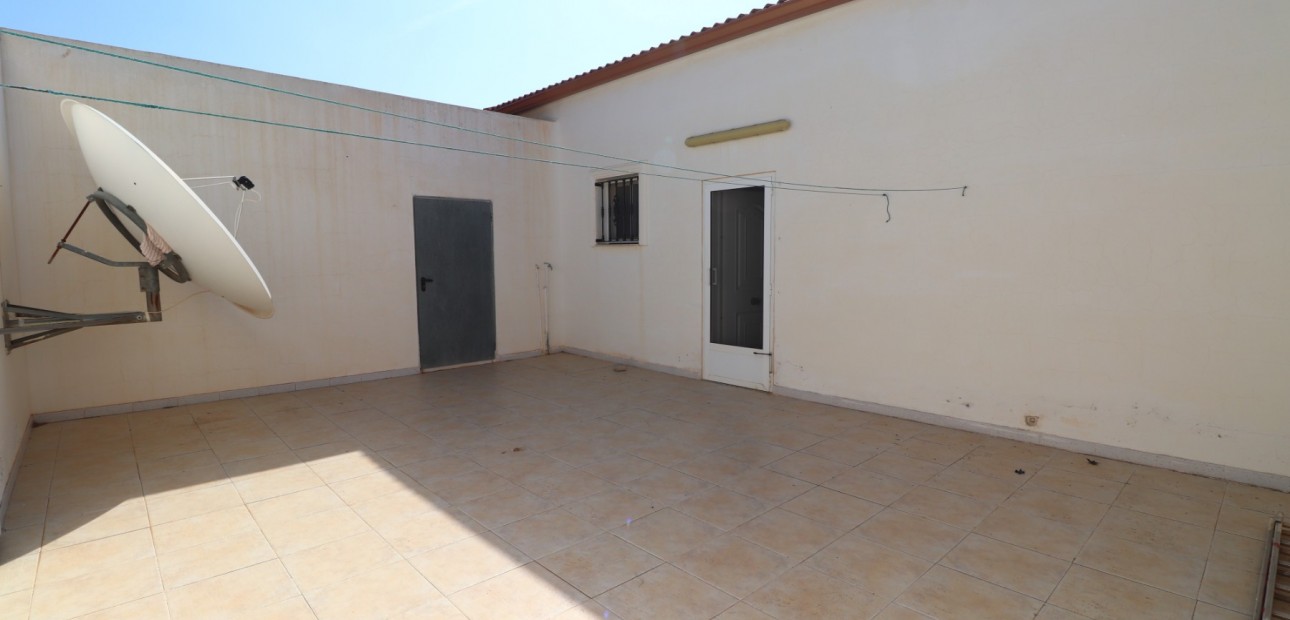 Sale - Country Property -
Albatera - Albatera - Country