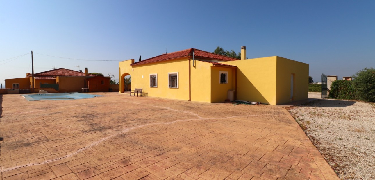 Sale - Country Property -
Albatera - Albatera - Country