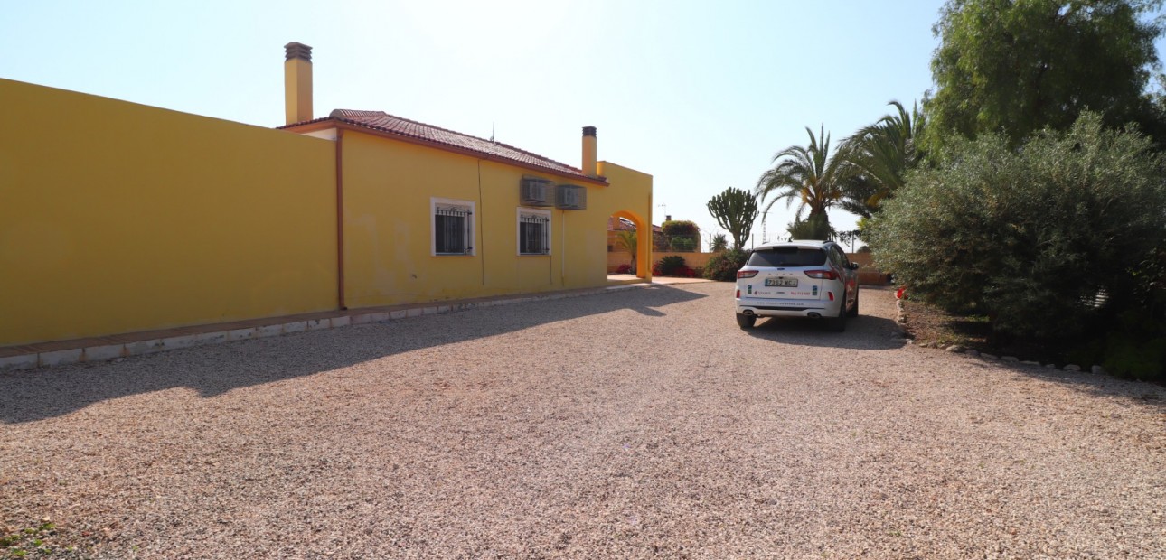 Sale - Country Property -
Albatera - Albatera - Country