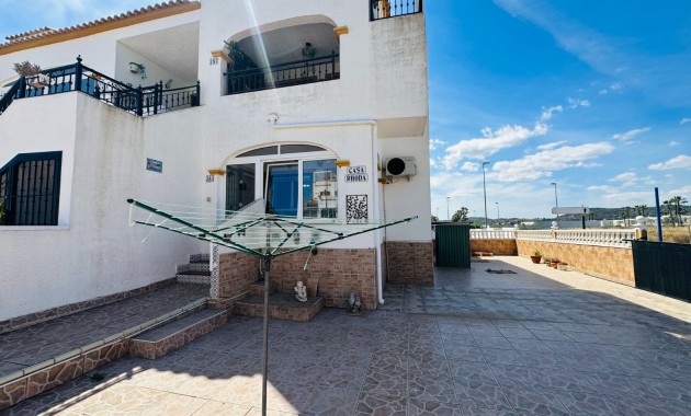 Sale - Apartment / flat -
Orihuela - Entre Naranjos Vistabella