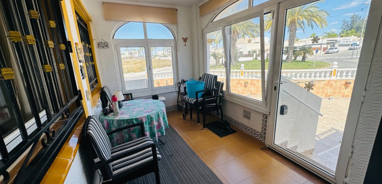 Sale - Apartment / flat -
Orihuela - Entre Naranjos Vistabella