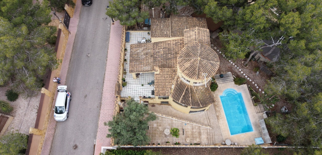 Herverkoop - Detached Villa -
Orihuela Costa - Villamartin