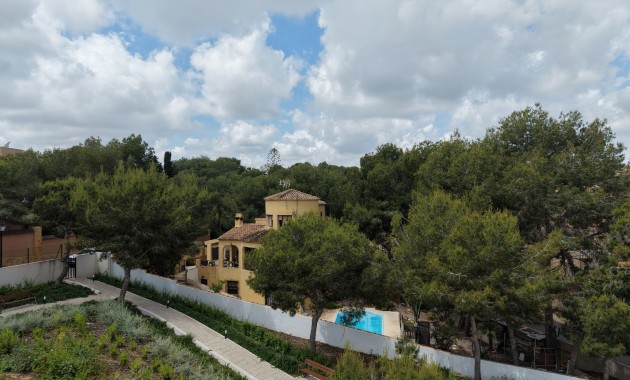 Herverkoop - Detached Villa -
Orihuela Costa - Villamartin