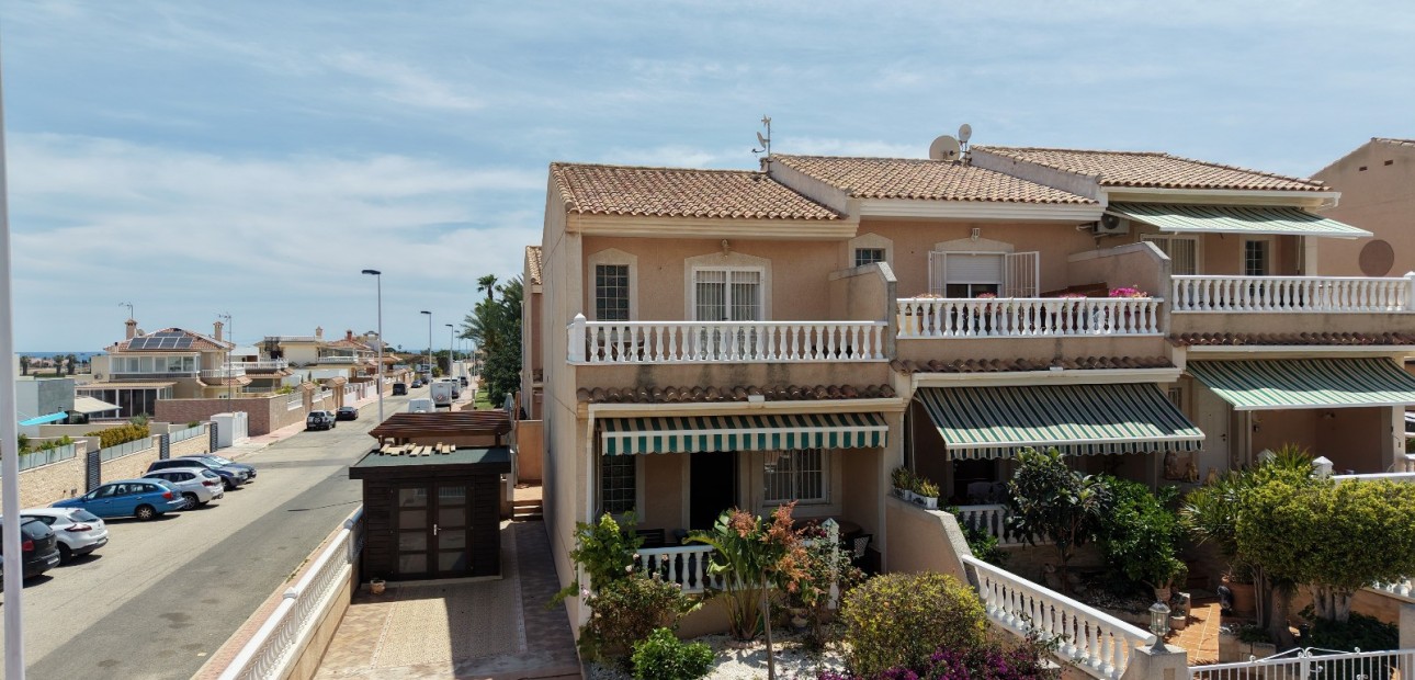 Herverkoop - Herenhuis -
Orihuela Costa - Los Balcones