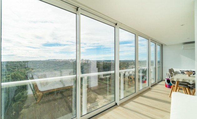 Sale - Apartment / flat -
Guardamar del Segura - Puerto Deportivo