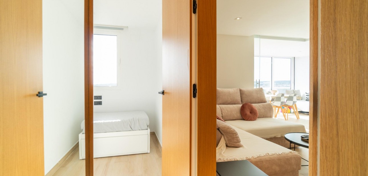 Sale - Apartment / flat -
Guardamar del Segura - Puerto Deportivo