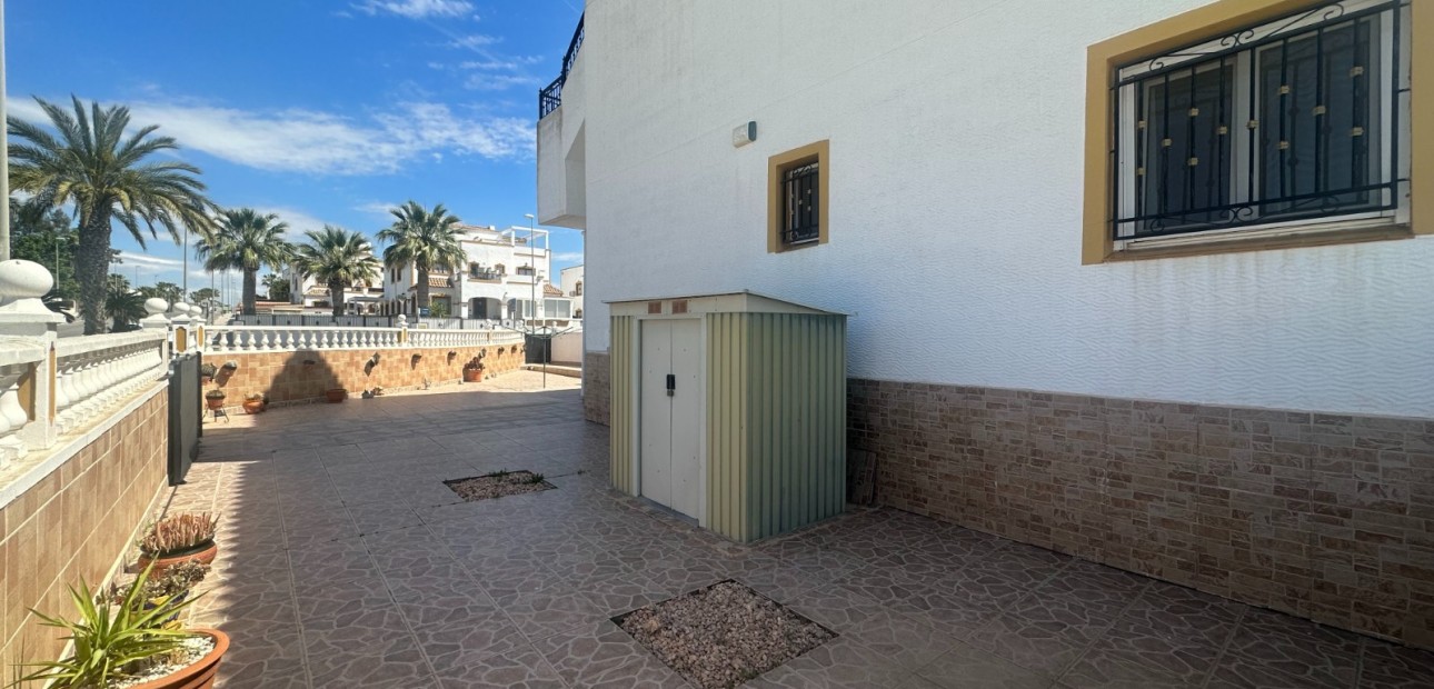 Sale - Apartment / flat -
Orihuela - Entre Naranjos Vistabella
