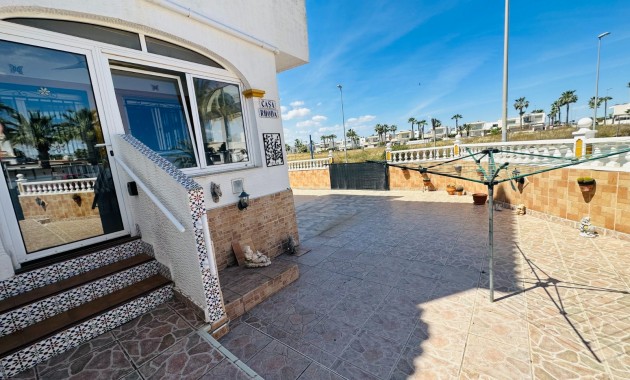 Sale - Apartment / flat -
Orihuela - Entre Naranjos Vistabella