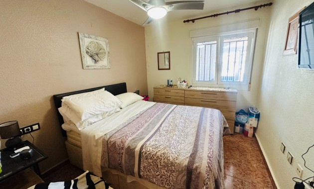 Sale - Apartment / flat -
Orihuela - Entre Naranjos Vistabella