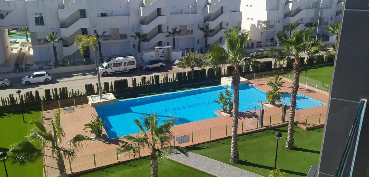 Sale - Bungalow -
Guardamar del Segura - EL RASO