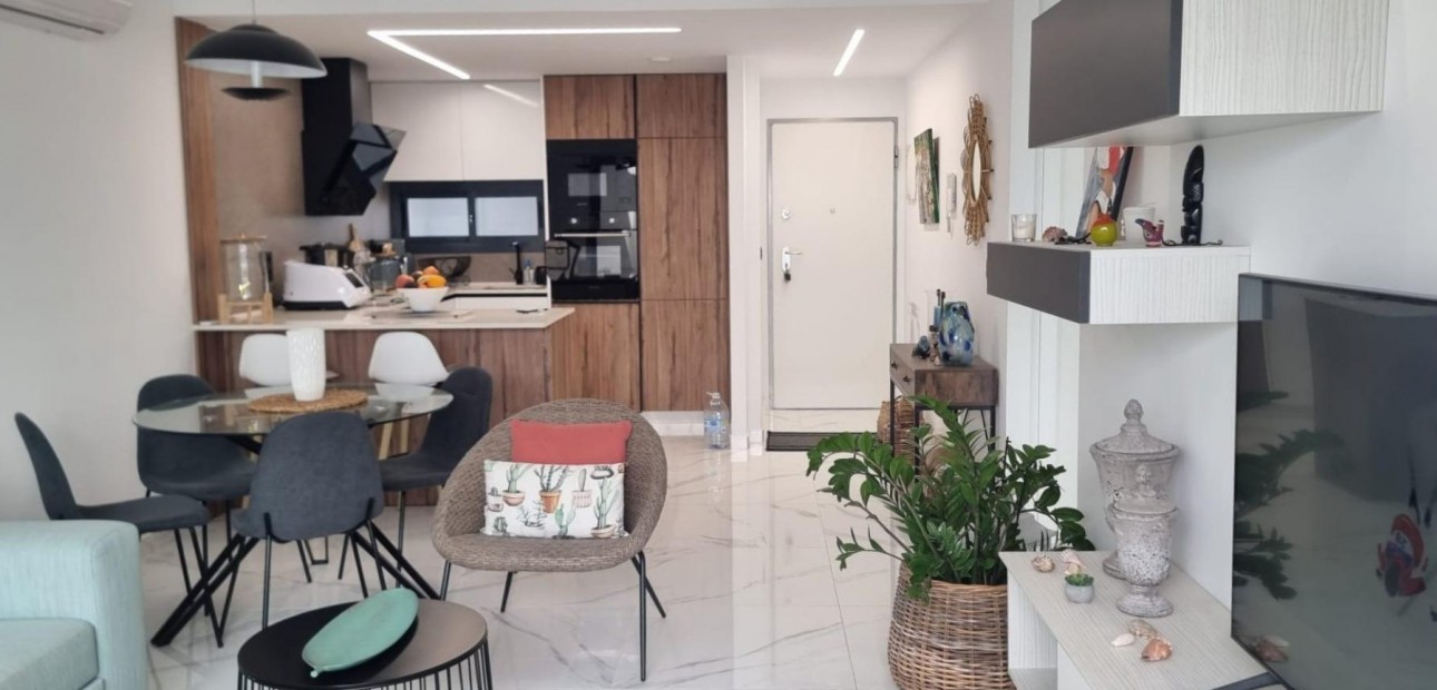 Sale - Bungalow -
Guardamar del Segura - EL RASO
