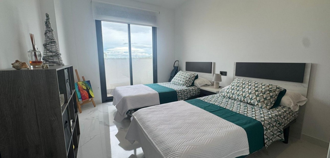 Sale - Bungalow -
Guardamar del Segura - EL RASO