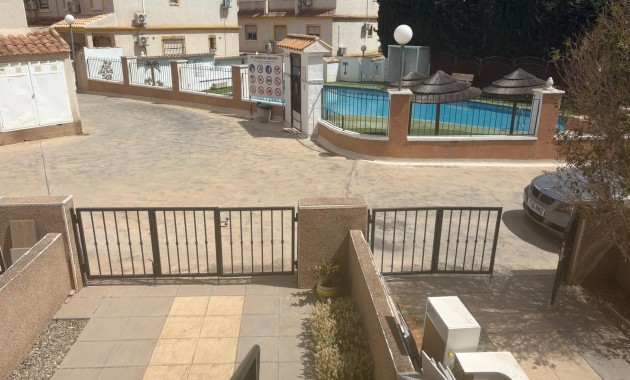 Sale - Townhouse -
Algorfa - La Finca Golf Resort