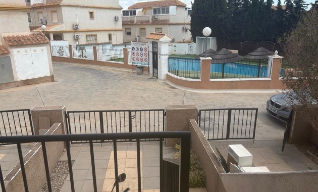 Sale - Townhouse -
Algorfa - La Finca Golf Resort