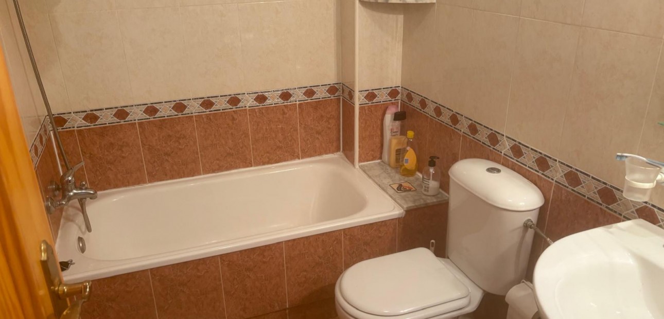Sale - Townhouse -
Algorfa - La Finca Golf Resort