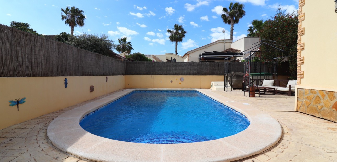 Sale - Detached Villa -
Formentera del Segura - Fincas de La Vega