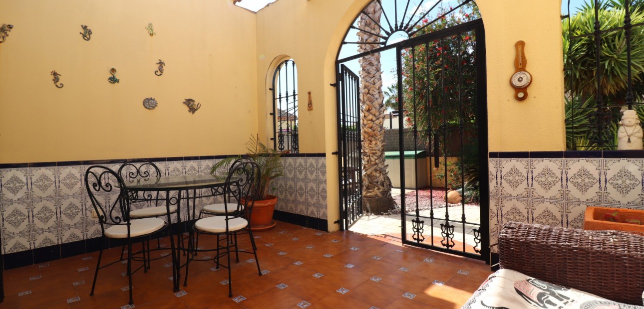 Sale - Detached Villa -
Formentera del Segura - Fincas de La Vega