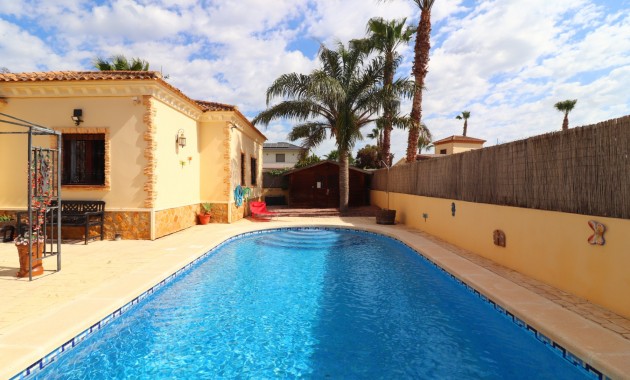 Sale - Detached Villa -
Formentera del Segura - Fincas de La Vega