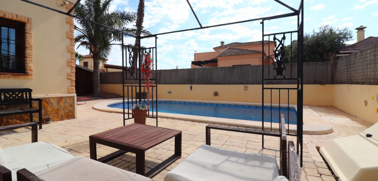 Sale - Detached Villa -
Formentera del Segura - Fincas de La Vega