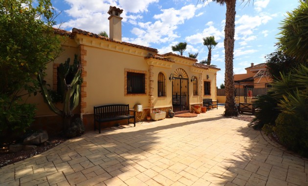 Sale - Detached Villa -
Formentera del Segura - Fincas de La Vega