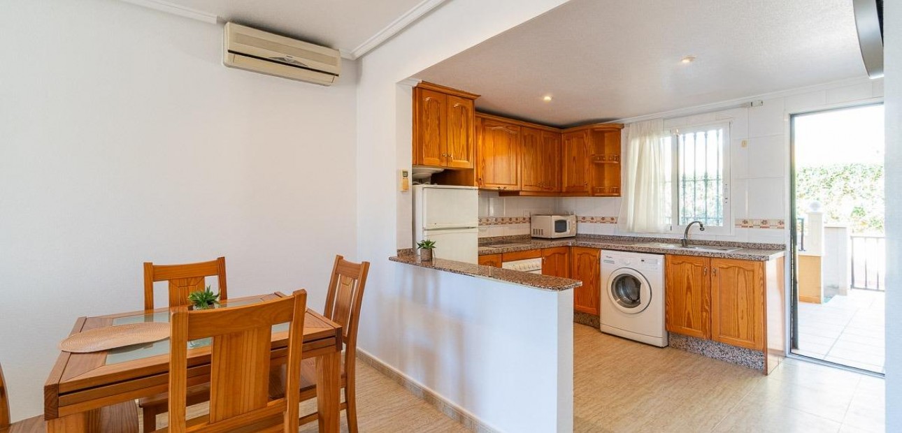 Sale - Bungalow -
Orihuela Costa - Villamartin