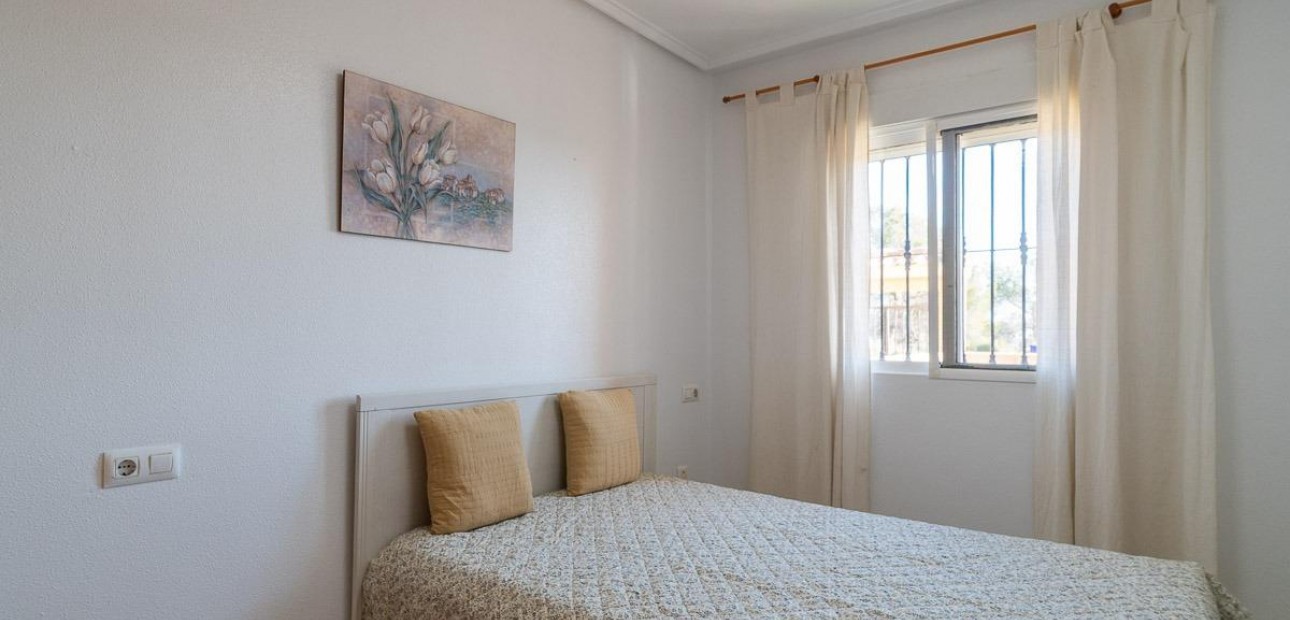 Sale - Bungalow -
Orihuela Costa - Villamartin
